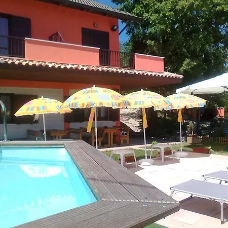 La Del Parco Bed & Breakfast Montebello di Bertona
